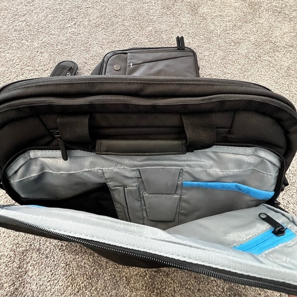 Dell Laptop Bag - Picture 3 of 4